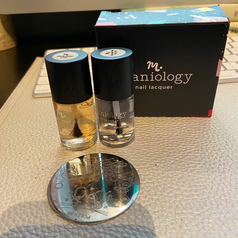 Maniology Base Coat, Smudge Free Top , sheep plate